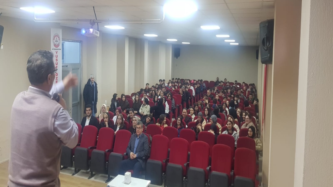 10.11 ve 12.Sınıflara Değerler Eğitimi Kapsamında  Konferans